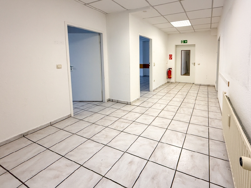 8 Flur (2) B�ro / Praxis Bergkamen