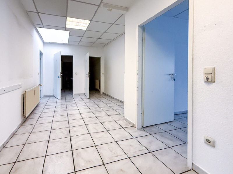 8 Flur B�ro / Praxis Bergkamen