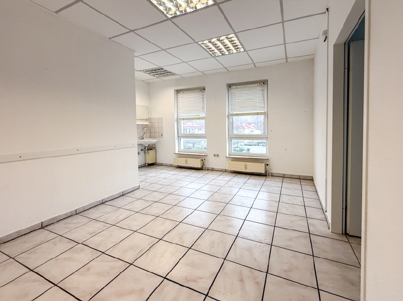 8 Raum 1 B�ro / Praxis Bergkamen